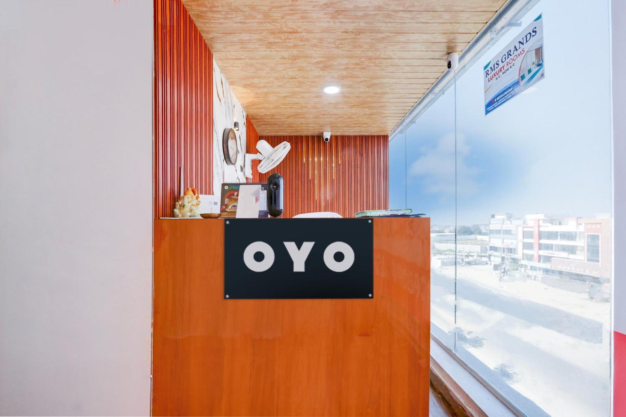 Hotel O Rms Grand Patancheru Екстериор снимка