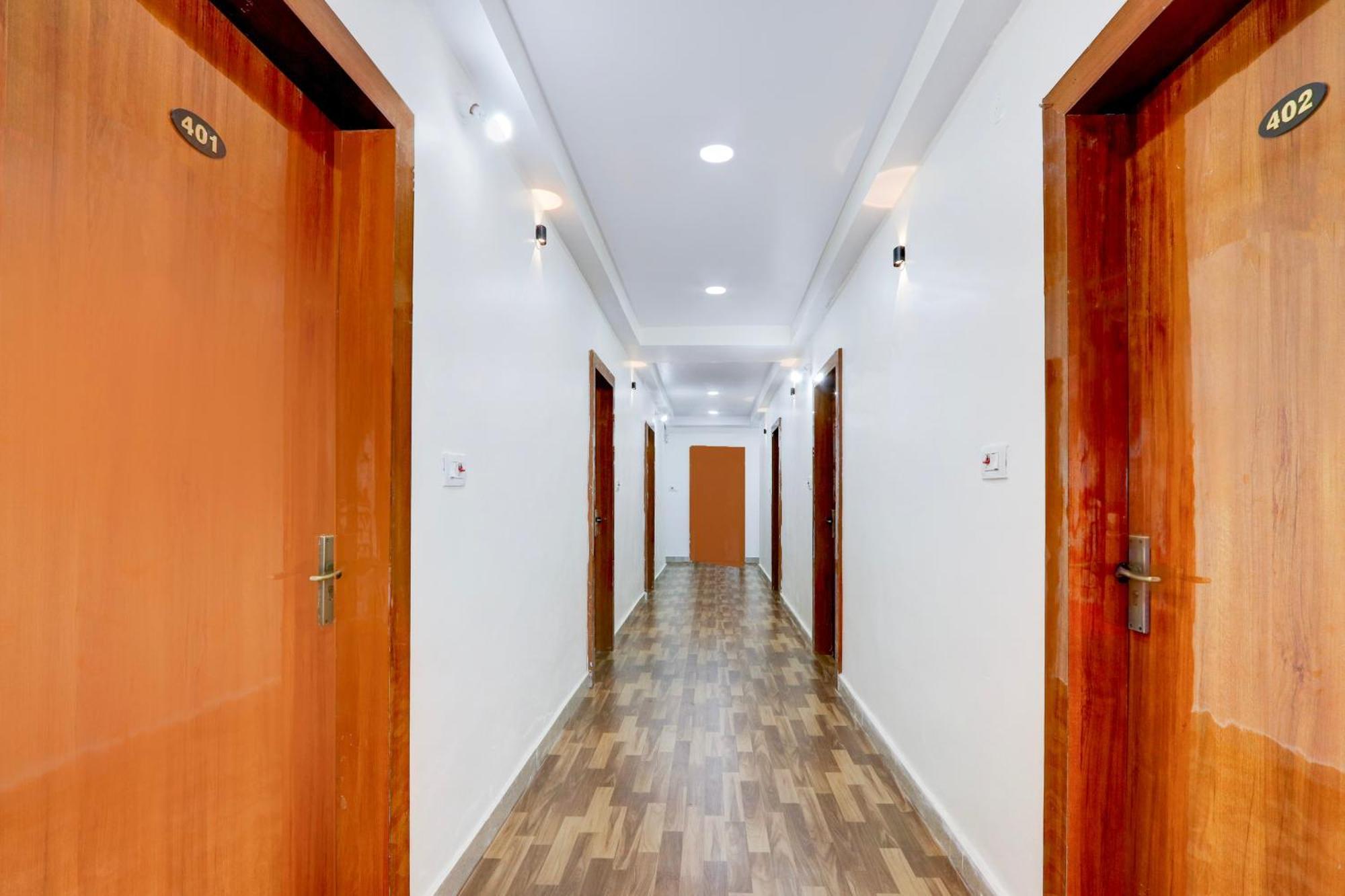 Hotel O Rms Grand Patancheru Екстериор снимка
